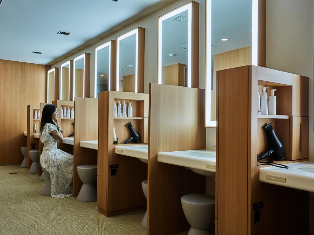 胶囊旅馆 First Nishi Umeda 大阪